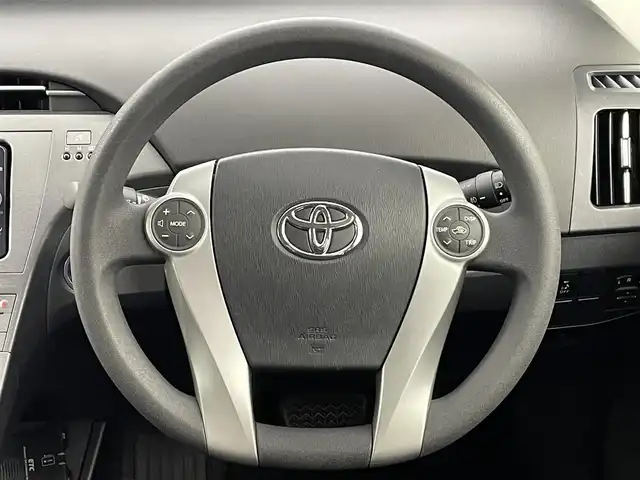 トヨタ プリウス S 福岡県 2014(平26)年 8.8万km ライトパープルマイカ 純正ナビ（Ｂｌｕｅｔｏｏｔｈ，フルセグＴＶ）　/バックカメラ　/ＥＴＣ　/エンジンプッシュスタート　/電動格納式ドアミラー　/ステアリングリモコン　/ＥＣＯモード　/ＥＶモード　/オートライト　/フォグランプ