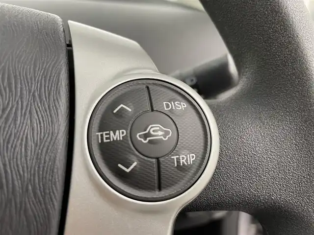 トヨタ プリウス S 福岡県 2014(平26)年 8.8万km ライトパープルマイカ 純正ナビ（Ｂｌｕｅｔｏｏｔｈ，フルセグＴＶ）　/バックカメラ　/ＥＴＣ　/エンジンプッシュスタート　/電動格納式ドアミラー　/ステアリングリモコン　/ＥＣＯモード　/ＥＶモード　/オートライト　/フォグランプ