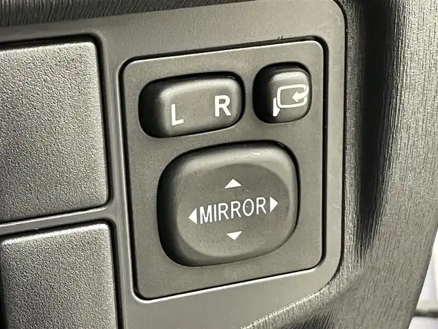 トヨタ プリウス S 福岡県 2014(平26)年 8.8万km ライトパープルマイカ 純正ナビ（Ｂｌｕｅｔｏｏｔｈ，フルセグＴＶ）　/バックカメラ　/ＥＴＣ　/エンジンプッシュスタート　/電動格納式ドアミラー　/ステアリングリモコン　/ＥＣＯモード　/ＥＶモード　/オートライト　/フォグランプ