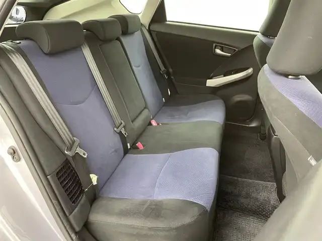 トヨタ プリウス S 福岡県 2014(平26)年 8.8万km ライトパープルマイカ 純正ナビ（Ｂｌｕｅｔｏｏｔｈ，フルセグＴＶ）　/バックカメラ　/ＥＴＣ　/エンジンプッシュスタート　/電動格納式ドアミラー　/ステアリングリモコン　/ＥＣＯモード　/ＥＶモード　/オートライト　/フォグランプ
