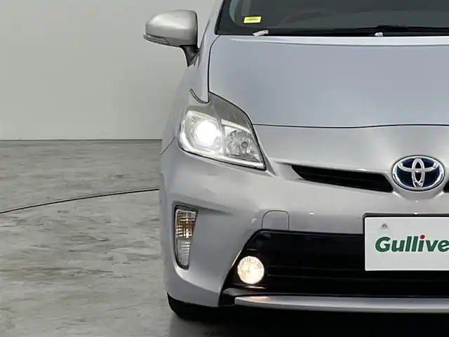 トヨタ プリウス S 福岡県 2014(平26)年 8.8万km ライトパープルマイカ 純正ナビ（Ｂｌｕｅｔｏｏｔｈ，フルセグＴＶ）　/バックカメラ　/ＥＴＣ　/エンジンプッシュスタート　/電動格納式ドアミラー　/ステアリングリモコン　/ＥＣＯモード　/ＥＶモード　/オートライト　/フォグランプ