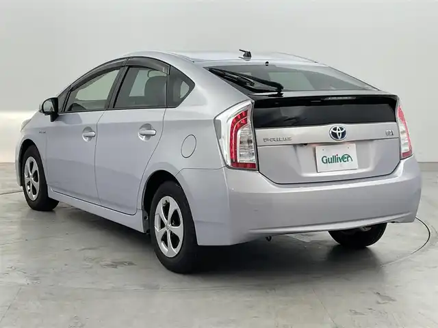 トヨタ プリウス S 福岡県 2014(平26)年 8.8万km ライトパープルマイカ 純正ナビ（Ｂｌｕｅｔｏｏｔｈ，フルセグＴＶ）　/バックカメラ　/ＥＴＣ　/エンジンプッシュスタート　/電動格納式ドアミラー　/ステアリングリモコン　/ＥＣＯモード　/ＥＶモード　/オートライト　/フォグランプ