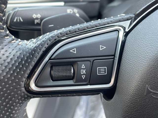 アウディ Ａ６ アバント 2．0 TFSI クワトロ 道北・旭川 2017(平29)年 6.4万km 黒 メーカーOPメモリーナビ(BT/CD/SD/フルセグ)/レザーシート/全方位カメラ/パドルシフト/パワーバックドア/コーナーセンサー/社外エンジンスターター/革巻きステアリング/前後ドライブレコーダー/スマートキー/保証書/取説