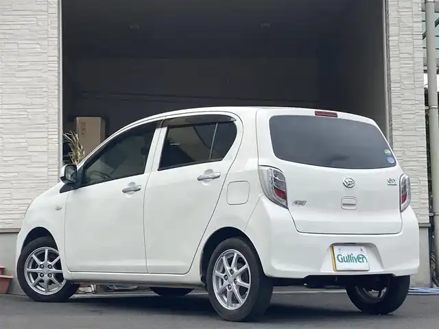 ダイハツ ミラ イース X SA 大分県 2014(平26)年 4.4万km ホワイト 社外ナビ/社外ドラレコ/社外ETC/純正14インチアルミホイール/衝突被害軽減システム/横滑り防止装置/リモコンキー/エアコン