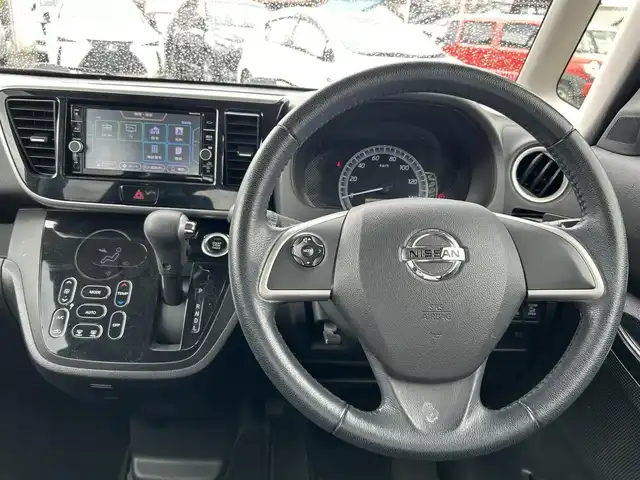 日産 デイズ ルークス X Vセレクション 愛知県 2018(平30)年 6.9万km スパークリングレッドM 純正メモリーナビ/（AM/FM/BT/SD/CD/DVD)/全方位カメラ/ETC/両側パワースライドドア/ドライブレコーダー/プッシュスタート/スマートキー/フロアマット/ドアバイザー