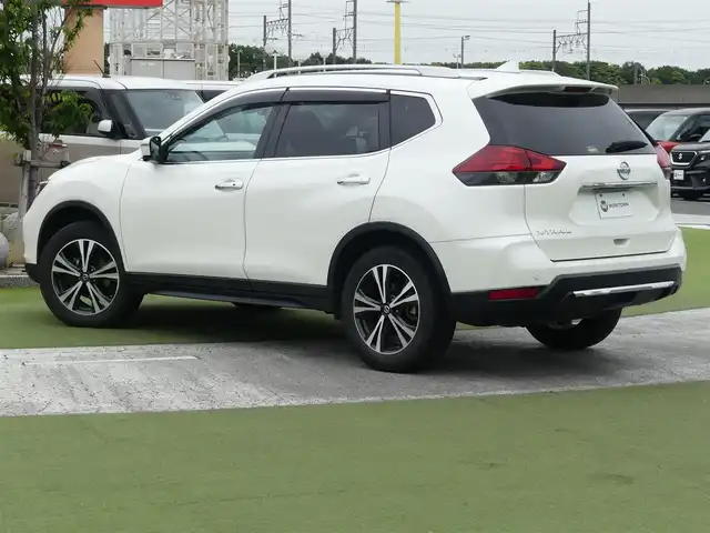 日産 エクストレイル 20Xi 千葉県 2020(令2)年 5.8万km ブリリアントホワイトパール エマージェンシーブレーキ/プロパイロット/インテリジェントクルーズコントロール/インテリジェントルームミラー/パワーバックドア/カブロンシート/各席シートヒーター/純正SDナビ/地デジTV/【BD/DVD/CD再生機能　Bluetooth接続】/アラウンドビューモニター/革巻きステアリング/ステアリングスイッチ/ETC/LEDヘッドライト/フォグライト/ウインカーミラー/コーナーセンサー/純正18インチアルミホイル/インテリジェントキー