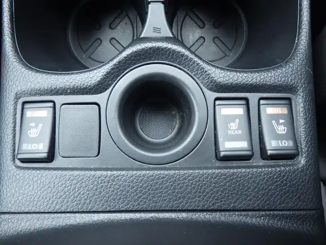 日産 エクストレイル 20Xi 千葉県 2020(令2)年 5.8万km ブリリアントホワイトパール エマージェンシーブレーキ/プロパイロット/インテリジェントクルーズコントロール/インテリジェントルームミラー/パワーバックドア/カブロンシート/各席シートヒーター/純正SDナビ/地デジTV/【BD/DVD/CD再生機能　Bluetooth接続】/アラウンドビューモニター/革巻きステアリング/ステアリングスイッチ/ETC/LEDヘッドライト/フォグライト/ウインカーミラー/コーナーセンサー/純正18インチアルミホイル/インテリジェントキー