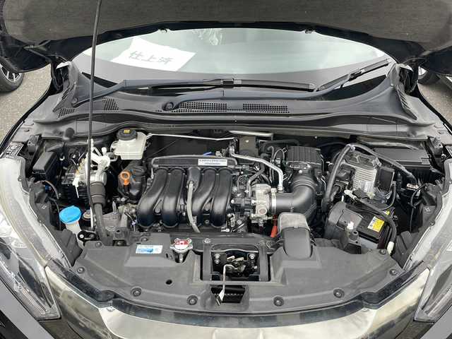 ホンダ ヴェゼル ハイブリッド Z ホンダセンシング 岩手県 2016(平28)年 8.6万km クリスタルブラックパール 純正SDナビ/AM/FM/CD/DVD/Bluetooth/フルセグTV/バックカメラ/ビルトインETC/ドライブレコーダー/レーダークルーズコントロール/衝突被害軽減ブレーキ/レーンキープアシスト/横滑り防止装置/シートヒーター/オートライト/オートハイビーム/LEDヘッドライト/フォグランプ/スマートキー/キーレスキー/プッシュスタート/電動格納ミラー/純正17インチAW/社外フロアマット/純正ドアバイザー
