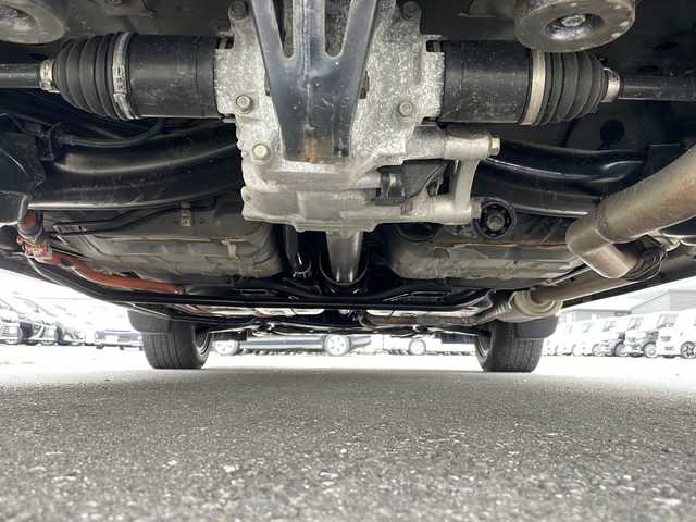 ホンダ ヴェゼル ハイブリッド Z ホンダセンシング 岩手県 2016(平28)年 8.6万km クリスタルブラックパール 純正SDナビ/AM/FM/CD/DVD/Bluetooth/フルセグTV/バックカメラ/ビルトインETC/ドライブレコーダー/レーダークルーズコントロール/衝突被害軽減ブレーキ/レーンキープアシスト/横滑り防止装置/シートヒーター/オートライト/オートハイビーム/LEDヘッドライト/フォグランプ/スマートキー/キーレスキー/プッシュスタート/電動格納ミラー/純正17インチAW/社外フロアマット/純正ドアバイザー