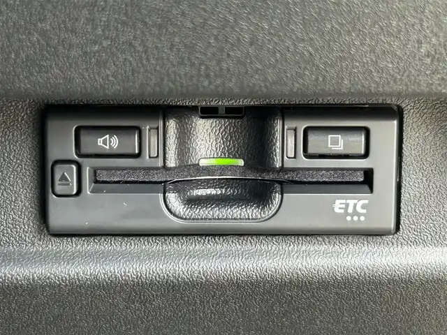 スズキ ジムニー XC 静岡県 2022(令4)年 0.8万km シフォンアイボリーM 背面タイヤ/純正フロアマット/純正アルミ/フルセグテレビ/メモリナビ/ETC/バックカメラ/LEDヘッドライト/ターボ