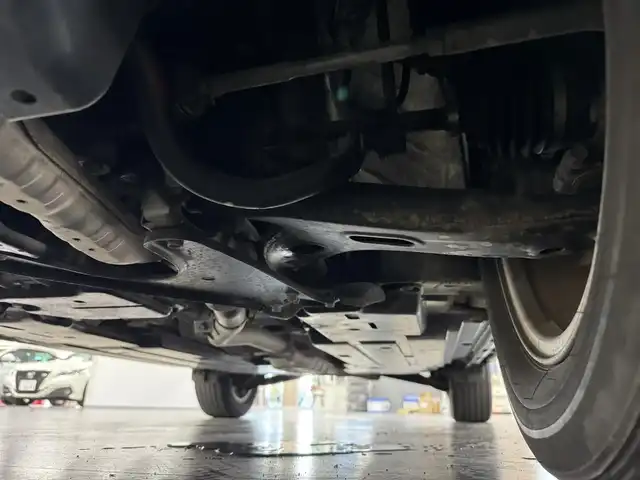 スバル フォレスター X－ブレイク 三重県 2018(平30)年 3.1万km クリスタルホワイトP 2.5L ガソリン/フルタイム4WD/MTモード付フロアCVT/純正 8インチナビ CN-LR840D/（FM/AM/SD/iPod/TV/USB/Bluetooth/MEMORY MUSIC/CD/DVD/HDMI/VTR/CarPlay/AndroidAuto）/リヤビューモニター＆サイドビューモニター/ドライブレコーダー前方/ETC/EyeSight/・プリクラッシュブレーキ/・アクティブレーンキープ/・AT誤発進/誤後進抑制制御/・車線逸脱警報＆ふらつき警報/・全車速追従機能付クルコン/・先行車発進お知らせ機能/・後退時ブレーキサポート（パーキングセンサー）/・スバルリヤビークルディテクション（SRVD：後側方警戒支援システム）/装備/・撥水ハーフレザーシート/・8wayパワーシート（Dメモリー付/N）/・シートヒーター（D/N/2nd左右）/・ステアリングヒーター/・パドルシフト/・オートライト＆ワイパー/・ステアリング連動LEDヘッドランプ（SRH）/・ルーフレール/・左右独立オートエアコン/・電子パーキングブレーキ/・パドルシフト/・ステアリングスイッチ/・保/取/ナビ取/・純正17inAW/フェンダー・サイドドア・バックドア各ガーニッシュ（社外品）/など
