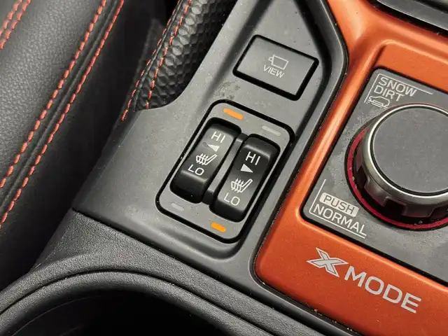 スバル フォレスター X－ブレイク 三重県 2018(平30)年 3.1万km クリスタルホワイトP 2.5L ガソリン/フルタイム4WD/MTモード付フロアCVT/純正 8インチナビ CN-LR840D/（FM/AM/SD/iPod/TV/USB/Bluetooth/MEMORY MUSIC/CD/DVD/HDMI/VTR/CarPlay/AndroidAuto）/リヤビューモニター＆サイドビューモニター/ドライブレコーダー前方/ETC/EyeSight/・プリクラッシュブレーキ/・アクティブレーンキープ/・AT誤発進/誤後進抑制制御/・車線逸脱警報＆ふらつき警報/・全車速追従機能付クルコン/・先行車発進お知らせ機能/・後退時ブレーキサポート（パーキングセンサー）/・スバルリヤビークルディテクション（SRVD：後側方警戒支援システム）/装備/・撥水ハーフレザーシート/・8wayパワーシート（Dメモリー付/N）/・シートヒーター（D/N/2nd左右）/・ステアリングヒーター/・パドルシフト/・オートライト＆ワイパー/・ステアリング連動LEDヘッドランプ（SRH）/・ルーフレール/・左右独立オートエアコン/・電子パーキングブレーキ/・パドルシフト/・ステアリングスイッチ/・保/取/ナビ取/・純正17inAW/フェンダー・サイドドア・バックドア各ガーニッシュ（社外品）/など