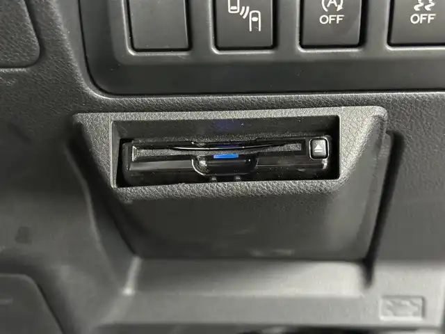 スバル フォレスター X－ブレイク 三重県 2018(平30)年 3.1万km クリスタルホワイトP 2.5L ガソリン/フルタイム4WD/MTモード付フロアCVT/純正 8インチナビ CN-LR840D/（FM/AM/SD/iPod/TV/USB/Bluetooth/MEMORY MUSIC/CD/DVD/HDMI/VTR/CarPlay/AndroidAuto）/リヤビューモニター＆サイドビューモニター/ドライブレコーダー前方/ETC/EyeSight/・プリクラッシュブレーキ/・アクティブレーンキープ/・AT誤発進/誤後進抑制制御/・車線逸脱警報＆ふらつき警報/・全車速追従機能付クルコン/・先行車発進お知らせ機能/・後退時ブレーキサポート（パーキングセンサー）/・スバルリヤビークルディテクション（SRVD：後側方警戒支援システム）/装備/・撥水ハーフレザーシート/・8wayパワーシート（Dメモリー付/N）/・シートヒーター（D/N/2nd左右）/・ステアリングヒーター/・パドルシフト/・オートライト＆ワイパー/・ステアリング連動LEDヘッドランプ（SRH）/・ルーフレール/・左右独立オートエアコン/・電子パーキングブレーキ/・パドルシフト/・ステアリングスイッチ/・保/取/ナビ取/・純正17inAW/フェンダー・サイドドア・バックドア各ガーニッシュ（社外品）/など