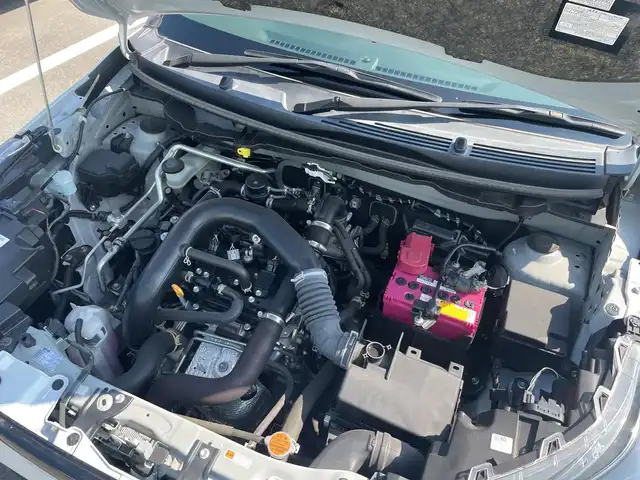 トヨタ ライズ Z 神奈川県 2020(令2)年 2万km ブラックマイカメタリック/シャイニングホワイトパール 純正9インチナビゲーション(NSZT-Y68T)/CD/DVD/Bluetooth/フルセグTV/バックカメラ/全周囲カメラ/シートヒーター/コーナーセンサー/衝突軽減装置/オートクルーズコントロール/純正アルミホイール/ETC/ドライブレコーダー/コーナーセンサー/ドアバイザー/取扱説明書/保証書