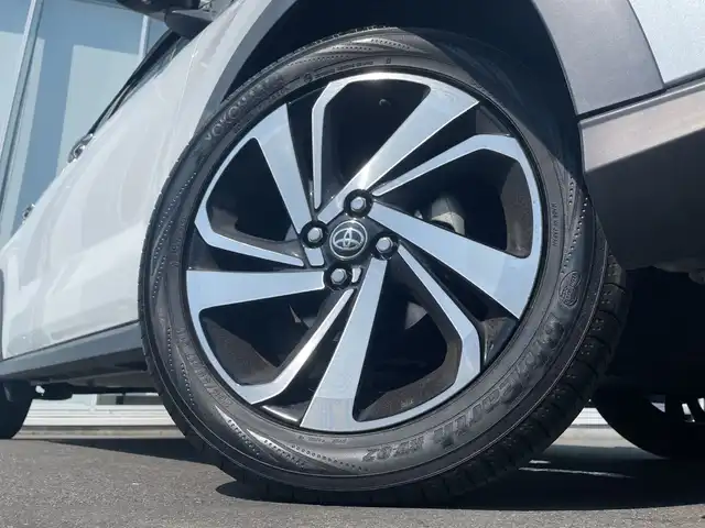 トヨタ ライズ Z 神奈川県 2020(令2)年 2万km ブラックマイカメタリック/シャイニングホワイトパール 純正9インチナビゲーション(NSZT-Y68T)/CD/DVD/Bluetooth/フルセグTV/バックカメラ/全周囲カメラ/シートヒーター/コーナーセンサー/衝突軽減装置/オートクルーズコントロール/純正アルミホイール/ETC/ドライブレコーダー/コーナーセンサー/ドアバイザー/取扱説明書/保証書