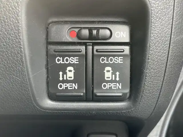 ホンダ Ｎ ＢＯＸ カスタム G ターボパッケージ 滋賀県 2012(平24)年 8.2万km クリスタルブラックパール ●ALPINEナビ/（フルセグ/CD/DVD/Bluetooth）/●クルーズコントロール/●LEDライト/●オートライト/●両側電動スライドドア/●革巻きステアリング/●ステアリングスイッチ/●パドルシフト/●電動格納ウインカーミラー/●ETC/●プッシュスタート/●スマートキー/●スペアキー１本/●横滑り防止装置/●純正15インチアルミホイール/●保証書/●取扱説明書