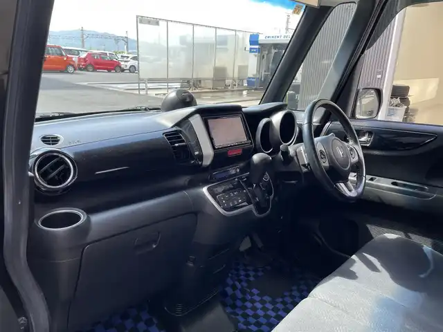ホンダ Ｎ ＢＯＸ カスタム G ターボパッケージ 滋賀県 2012(平24)年 8.2万km クリスタルブラックパール ●ALPINEナビ/（フルセグ/CD/DVD/Bluetooth）/●クルーズコントロール/●LEDライト/●オートライト/●両側電動スライドドア/●革巻きステアリング/●ステアリングスイッチ/●パドルシフト/●電動格納ウインカーミラー/●ETC/●プッシュスタート/●スマートキー/●スペアキー１本/●横滑り防止装置/●純正15インチアルミホイール/●保証書/●取扱説明書