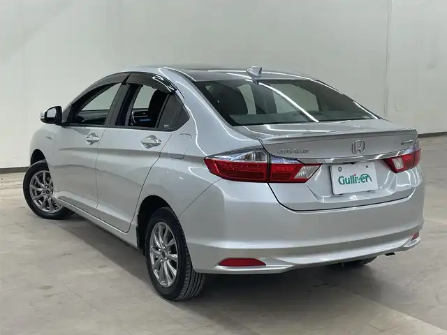 ホンダ グレイス ハイブリッド LX 道央・札幌 2015(平27)年 16万km アラバスターシルバーメタリック 4WD/社外SDナビ/DVD・CD・BT/フルセグTV/クルーズコントロール/車外カメラ（バック・フロント）/ETC/クリアランスソナー/シートヒーター/ECONモード/純正フロアマット/スマートキー/スペアキー（2本）/保証書