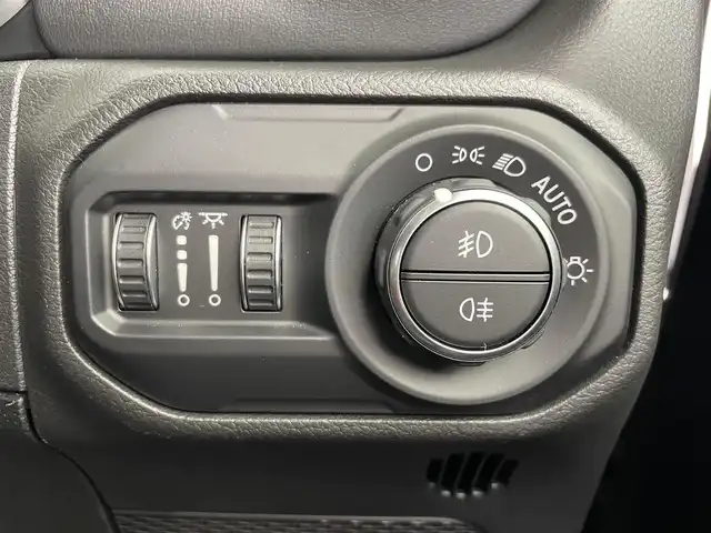 クライスラー・ジープ ジープ ラングラー アンリミテッド サハラ 愛知県 2021(令3)年 2.7万km 黒 ナビ　/バックカメラ　/レザーシート　/シートヒーター　/ステアヒーター　/追従クルコン　/１１５Ｖコンセント　/ＢＳＭ　/タイプＣ　/ＵＳＢ　/ドラレコ　/MTモード　/アルミホイール　/保証書　/取説　/記録簿　/スペアキー