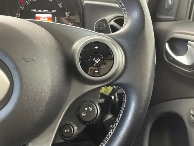 スマート ＭＣＣ スマート フォーフォー BRABUS エクスクルーシブ 群馬県 2019(平31)年 2.3万km 青Ⅱ ガラスルーフ　パドルシフト　９インチフローティングナビ　ドラレコ　ステアリングスイッチ　クリアランスソナー　クルーズコントロール　バックカメラ　キーレス　本革シート　MTモード付AT　後方コーナーセンサー　DN席シートヒーター/　