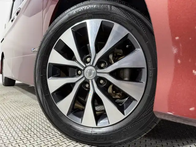 日産 セレナ ハイウェイスター 大阪府 2016(平28)年 6.7万km マルーンレッド 純正9incナビTV 360カメラ フリップダウンモニター クルーズコントロール 衝突軽減ブレーキ レーンアシスト 両側パワースライドドア パークアシスト クリアランスソナー 前後ドライブレコーダー ETC