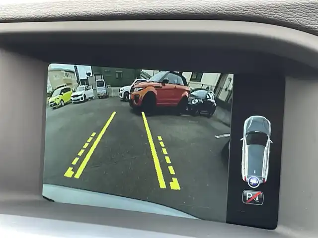 ボルボ Ｖ６０ D4 SE 静岡県 2016(平28)年 2.7万km アイスホワイト 黒革シート/メモリー付きパワーシート/純正ナビ/(Bluetooth/CD/iPod/USB/AUX/ワンセグ)/BLIS/アダブティブクルーズコントロール/バックカメラ/アクティブハイビーム/純正17インチアルミホイール/ETC/純正フロアマット/スマートキー /保証書/取扱説明書