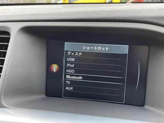 ボルボ Ｖ６０ D4 SE 静岡県 2016(平28)年 2.7万km アイスホワイト 黒革シート/メモリー付きパワーシート/純正ナビ/(Bluetooth/CD/iPod/USB/AUX/ワンセグ)/BLIS/アダブティブクルーズコントロール/バックカメラ/アクティブハイビーム/純正17インチアルミホイール/ETC/純正フロアマット/スマートキー /保証書/取扱説明書