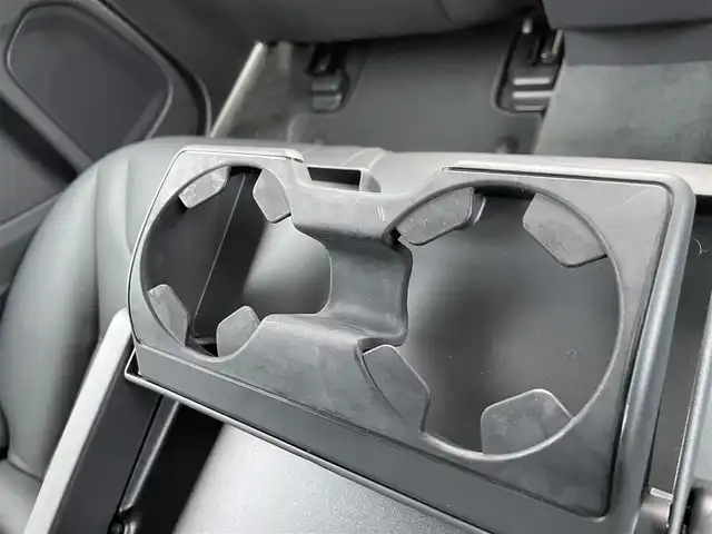 ボルボ Ｖ６０ D4 SE 静岡県 2016(平28)年 2.7万km アイスホワイト 黒革シート/メモリー付きパワーシート/純正ナビ/(Bluetooth/CD/iPod/USB/AUX/ワンセグ)/BLIS/アダブティブクルーズコントロール/バックカメラ/アクティブハイビーム/純正17インチアルミホイール/ETC/純正フロアマット/スマートキー /保証書/取扱説明書