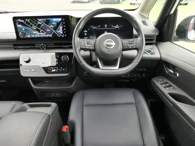 日産 セレナ e－パワー ルキシオン 千葉県 2023(令5)年 3.4万km パールⅡ エマージェンシーブレーキ/プロパイロット/インテリジェントクルーズコントロール/インテリジェントルームミラー/ハンズフリー両側パワースライドドア/各席シートヒーター/純正コネクトナビ/地デジTV/【Bluetooth接続】/アラウンドビューモニター/ドライブレコーダー/ワイヤレス充電/ヘッドアップディスプレイ/革巻きステアリング/ステアリングスイッチ/ETC（2.0）/LEDヘッドライト/フォグライト/ウインカーミラー/コーナーセンサー/純正16インチアルミホイル/サイド/カーテンエアバッグ/インテリジェントキー