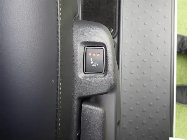 日産 セレナ e－パワー ルキシオン 千葉県 2023(令5)年 3.4万km パールⅡ エマージェンシーブレーキ/プロパイロット/インテリジェントクルーズコントロール/インテリジェントルームミラー/ハンズフリー両側パワースライドドア/各席シートヒーター/純正コネクトナビ/地デジTV/【Bluetooth接続】/アラウンドビューモニター/ドライブレコーダー/ワイヤレス充電/ヘッドアップディスプレイ/革巻きステアリング/ステアリングスイッチ/ETC（2.0）/LEDヘッドライト/フォグライト/ウインカーミラー/コーナーセンサー/純正16インチアルミホイル/サイド/カーテンエアバッグ/インテリジェントキー