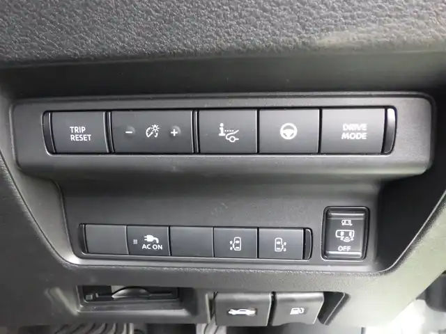 日産 セレナ e－パワー ルキシオン 千葉県 2023(令5)年 3.4万km パールⅡ エマージェンシーブレーキ/プロパイロット/インテリジェントクルーズコントロール/インテリジェントルームミラー/ハンズフリー両側パワースライドドア/各席シートヒーター/純正コネクトナビ/地デジTV/【Bluetooth接続】/アラウンドビューモニター/ドライブレコーダー/ワイヤレス充電/ヘッドアップディスプレイ/革巻きステアリング/ステアリングスイッチ/ETC（2.0）/LEDヘッドライト/フォグライト/ウインカーミラー/コーナーセンサー/純正16インチアルミホイル/サイド/カーテンエアバッグ/インテリジェントキー