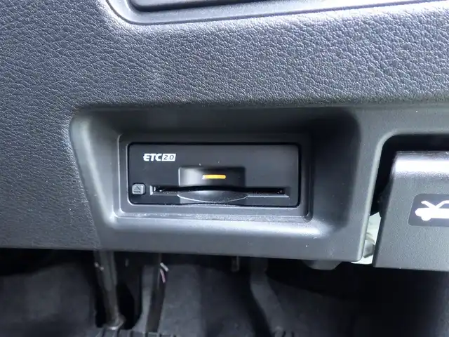 日産 セレナ e－パワー ルキシオン 千葉県 2023(令5)年 3.4万km パールⅡ エマージェンシーブレーキ/プロパイロット/インテリジェントクルーズコントロール/インテリジェントルームミラー/ハンズフリー両側パワースライドドア/各席シートヒーター/純正コネクトナビ/地デジTV/【Bluetooth接続】/アラウンドビューモニター/ドライブレコーダー/ワイヤレス充電/ヘッドアップディスプレイ/革巻きステアリング/ステアリングスイッチ/ETC（2.0）/LEDヘッドライト/フォグライト/ウインカーミラー/コーナーセンサー/純正16インチアルミホイル/サイド/カーテンエアバッグ/インテリジェントキー