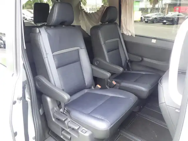 日産 セレナ e－パワー ルキシオン 千葉県 2023(令5)年 3.4万km パールⅡ エマージェンシーブレーキ/プロパイロット/インテリジェントクルーズコントロール/インテリジェントルームミラー/ハンズフリー両側パワースライドドア/各席シートヒーター/純正コネクトナビ/地デジTV/【Bluetooth接続】/アラウンドビューモニター/ドライブレコーダー/ワイヤレス充電/ヘッドアップディスプレイ/革巻きステアリング/ステアリングスイッチ/ETC（2.0）/LEDヘッドライト/フォグライト/ウインカーミラー/コーナーセンサー/純正16インチアルミホイル/サイド/カーテンエアバッグ/インテリジェントキー