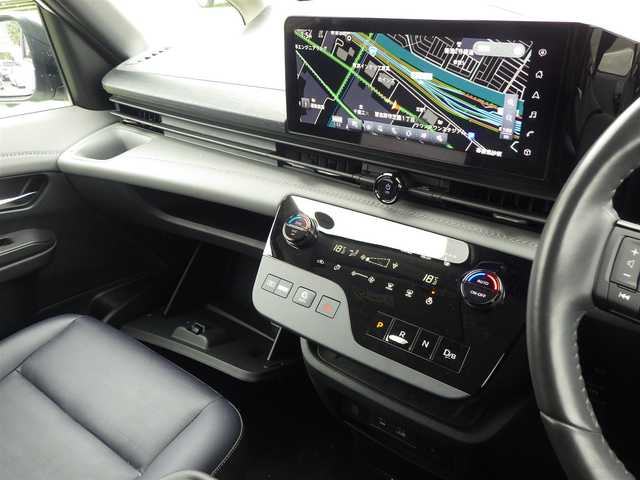 日産 セレナ e－パワー ルキシオン 千葉県 2023(令5)年 3.4万km パールⅡ エマージェンシーブレーキ/プロパイロット/インテリジェントクルーズコントロール/インテリジェントルームミラー/ハンズフリー両側パワースライドドア/各席シートヒーター/12.3インチ純正コネクトナビ/地デジTV/【Bluetooth接続】/アラウンドビューモニター/ドライブレコーダー/ワイヤレス充電/ヘッドアップディスプレイ/革巻きステアリング/ステアリングスイッチ/ETC（2.0）/LEDヘッドライト/フォグライト/ウインカーミラー/コーナーセンサー/純正16インチアルミホイル/サイド/カーテンエアバッグ/インテリジェントキー