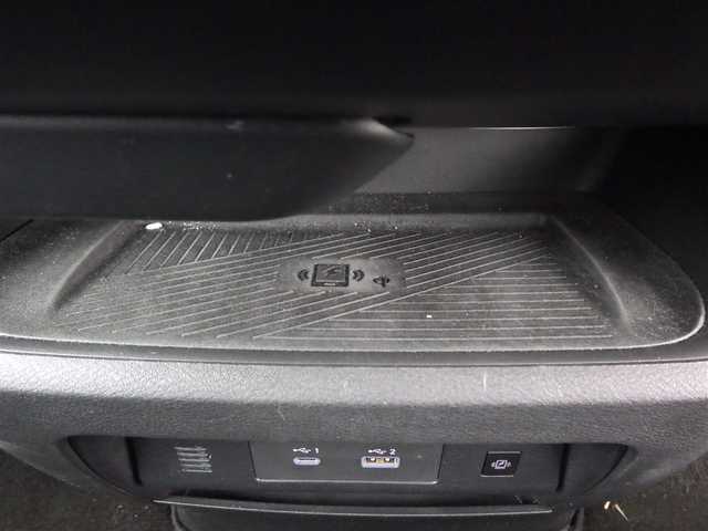 日産 セレナ e－パワー ルキシオン 千葉県 2023(令5)年 3.4万km パールⅡ エマージェンシーブレーキ/プロパイロット/インテリジェントクルーズコントロール/インテリジェントルームミラー/ハンズフリー両側パワースライドドア/各席シートヒーター/12.3インチ純正コネクトナビ/地デジTV/【Bluetooth接続】/アラウンドビューモニター/ドライブレコーダー/ワイヤレス充電/ヘッドアップディスプレイ/革巻きステアリング/ステアリングスイッチ/ETC（2.0）/LEDヘッドライト/フォグライト/ウインカーミラー/コーナーセンサー/純正16インチアルミホイル/サイド/カーテンエアバッグ/インテリジェントキー