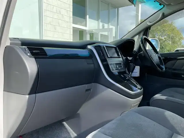 トヨタ アルファード Ｖ MS プラチナセレクション 宮崎県 2006(平18)年 7.3万km ホワイトパールマイカ 純正ナビ「NHDN-W56」/(AM.FM.AUX.DVD.CD)/バックカメラ/両側パワースライドドア/ETC/コーナーセンサー/サンルーフ/オートライト/ダブルオートエアコン/電格ミラー/リモコンキー/ステアリングスイッチ/パワーウィンドウ/パワーステアリング