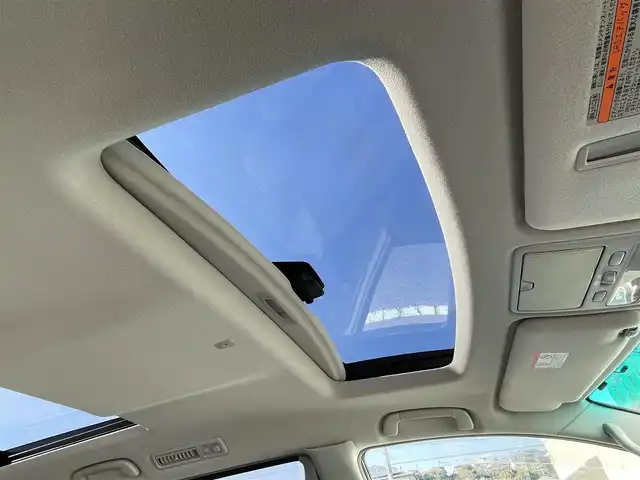 トヨタ アルファード Ｖ MS プラチナセレクション 宮崎県 2006(平18)年 7.3万km ホワイトパールマイカ 純正ナビ「NHDN-W56」/(AM.FM.AUX.DVD.CD)/バックカメラ/両側パワースライドドア/ETC/コーナーセンサー/サンルーフ/オートライト/ダブルオートエアコン/電格ミラー/リモコンキー/ステアリングスイッチ/パワーウィンドウ/パワーステアリング