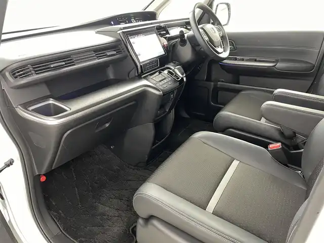 ホンダ ステップワゴン スパーダ eHEV G EXホンダS 福島県 2021(令3)年 2.1万km プラチナホワイトパール ホンダセンシング/・衝突軽減ブレーキ/・路外逸脱抑制/・アダプティブクルーズコントロール/・誤発進抑制機能/・先行車お知らせ/純正10型ナビ/・フルセグTV/・BT.SD.CD/DVD.AM/FM/全周囲カメラ/両側パワースライドドア/ドライブレコーダー（前後）/ハーフレザーシート/シートヒーター(D/N)/純正AW/革巻きステアリング/プッシュスタート/LEDヘッドライト/LEDフォグ/純正フロアマット