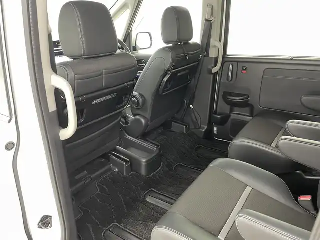 ホンダ ステップワゴン スパーダ eHEV G EXホンダS 福島県 2021(令3)年 2.1万km プラチナホワイトパール ホンダセンシング/・衝突軽減ブレーキ/・路外逸脱抑制/・アダプティブクルーズコントロール/・誤発進抑制機能/・先行車お知らせ/純正10型ナビ/・フルセグTV/・BT.SD.CD/DVD.AM/FM/全周囲カメラ/両側パワースライドドア/ドライブレコーダー（前後）/ハーフレザーシート/シートヒーター(D/N)/純正AW/革巻きステアリング/プッシュスタート/LEDヘッドライト/LEDフォグ/純正フロアマット