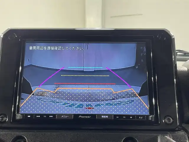 スズキ ジムニー XC 愛知県 2020(令2)年 2.5万km ジャングルグリーン 純正8インチナビ/衝突軽減ブレーキ/ビルトインETC/シートヒーター/LEDヘッドライト/バックカメラ/クルーズコントロール/ドライブレコーダー/フルセグTV/Bluetooth/レーンキープアシスト/オートハイビーム/ダウンヒルアシスト/プッシュスタート/USB接続/スマートキー/CD/DVD再生/ミュージックサーバー/ミュージックプレイヤー接続/純正ラバーマット/純正アルミホイール/オートライト/禁煙車/4WD/トランスファーレバー/ウィンカーミラー/電動格納ミラー/ドアバイザー/ルーフキャリア/フォグランプ/革調シートカバー/ステアリングリモコン/横滑り防止装置/ヘッドライトウォッシャー/盗難警報装着車/背面タイヤ/純正マッドフラップ