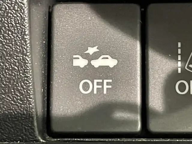 スズキ ジムニー XC 愛知県 2020(令2)年 2.5万km ジャングルグリーン 純正8インチナビ/衝突軽減ブレーキ/ビルトインETC/シートヒーター/LEDヘッドライト/バックカメラ/クルーズコントロール/ドライブレコーダー/フルセグTV/Bluetooth/レーンキープアシスト/オートハイビーム/ダウンヒルアシスト/プッシュスタート/USB接続/スマートキー/CD/DVD再生/ミュージックサーバー/ミュージックプレイヤー接続/純正ラバーマット/純正アルミホイール/オートライト/禁煙車/4WD/トランスファーレバー/ウィンカーミラー/電動格納ミラー/ドアバイザー/ルーフキャリア/フォグランプ/革調シートカバー/ステアリングリモコン/横滑り防止装置/ヘッドライトウォッシャー/盗難警報装着車/背面タイヤ/純正マッドフラップ