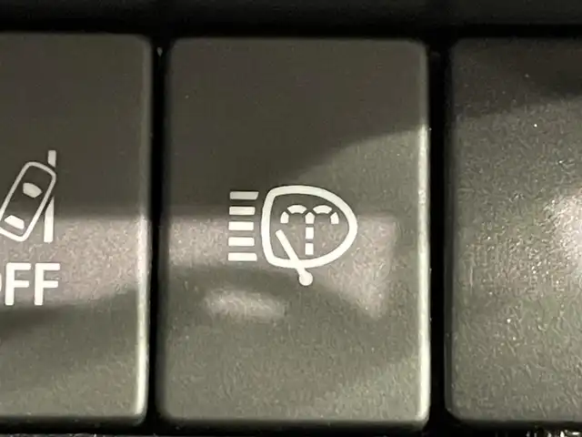 スズキ ジムニー XC 愛知県 2020(令2)年 2.5万km ジャングルグリーン 純正8インチナビ/衝突軽減ブレーキ/ビルトインETC/シートヒーター/LEDヘッドライト/バックカメラ/クルーズコントロール/ドライブレコーダー/フルセグTV/Bluetooth/レーンキープアシスト/オートハイビーム/ダウンヒルアシスト/プッシュスタート/USB接続/スマートキー/CD/DVD再生/ミュージックサーバー/ミュージックプレイヤー接続/純正ラバーマット/純正アルミホイール/オートライト/禁煙車/4WD/トランスファーレバー/ウィンカーミラー/電動格納ミラー/ドアバイザー/ルーフキャリア/フォグランプ/革調シートカバー/ステアリングリモコン/横滑り防止装置/ヘッドライトウォッシャー/盗難警報装着車/背面タイヤ/純正マッドフラップ