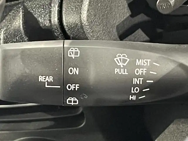 スズキ ジムニー XC 愛知県 2020(令2)年 2.5万km ジャングルグリーン 純正8インチナビ/衝突軽減ブレーキ/ビルトインETC/シートヒーター/LEDヘッドライト/バックカメラ/クルーズコントロール/ドライブレコーダー/フルセグTV/Bluetooth/レーンキープアシスト/オートハイビーム/ダウンヒルアシスト/プッシュスタート/USB接続/スマートキー/CD/DVD再生/ミュージックサーバー/ミュージックプレイヤー接続/純正ラバーマット/純正アルミホイール/オートライト/禁煙車/4WD/トランスファーレバー/ウィンカーミラー/電動格納ミラー/ドアバイザー/ルーフキャリア/フォグランプ/革調シートカバー/ステアリングリモコン/横滑り防止装置/ヘッドライトウォッシャー/盗難警報装着車/背面タイヤ/純正マッドフラップ