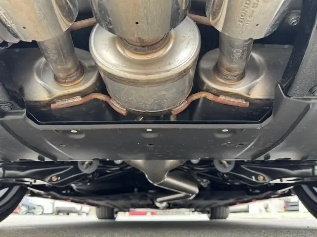 ホンダ シビック タイプR 千葉県 2024(令6)年 0.1万km フレームレッド ワンオーナー車/室内保管車両/ホンダセンシング/レーダークルーズコントロール/レーンキープアシスト/ブラインドスポットモニター/純正ナビ/フルセグTV/Bluetooth/バックカメラ/コーナーセンサー/純正ブレンボ/純正19インチAW/LEDライト/ETC/保証書・取説/スペアキー