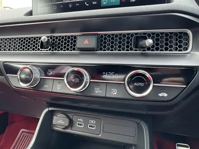 ホンダ シビック タイプR 千葉県 2024(令6)年 0.1万km フレームレッド ワンオーナー車/室内保管車両/ホンダセンシング/レーダークルーズコントロール/レーンキープアシスト/ブラインドスポットモニター/純正ナビ/フルセグTV/Bluetooth/バックカメラ/コーナーセンサー/純正ブレンボ/純正19インチAW/LEDライト/ETC/保証書・取説/スペアキー