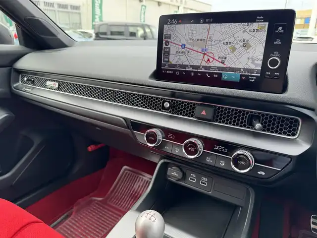 ホンダ シビック タイプR 千葉県 2024(令6)年 0.1万km フレームレッド ワンオーナー車/室内保管車両/ホンダセンシング/レーダークルーズコントロール/レーンキープアシスト/ブラインドスポットモニター/純正ナビ/フルセグTV/Bluetooth/バックカメラ/コーナーセンサー/純正ブレンボ/純正19インチAW/LEDライト/ETC/保証書・取説/スペアキー