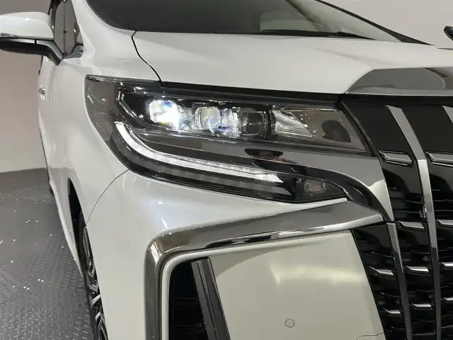 トヨタ アルファード S Cパッケージ 愛媛県 2022(令4)年 1.5万km ホワイトパールクリスタルシャイン 純正ナビ純正フリップダウンモニターツインサンルーフレーダークルーズクルーズコントロールカープレイバックカメラBSMフルセグTV三眼LEDエアーシートシートヒーター両側パワスラパワーバックドアＰＣＳクリアランスソナーレーンキープアシストフルセグTVカープレイアンドロイドオートシーケンシャルウィンカーステアリングヒータートヨタセーフティセンスワンオーナー ETC