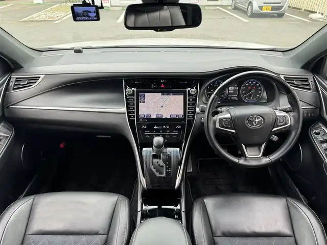 トヨタ ハリアー プログレス 千葉県 2018(平30)年 4.1万km ホワイトパールクリスタルシャイン ワンオーナー/モデリスタエアロ/衝突被害軽減ブレーキ/アダプティブクルーズコントロール/LEDヘッドライト/オートハイビーム/前後コーナーセンサー/カーテンエアバッグ/純正9.2インチSDナビ/Bluetooth/バック＆全方位カメラ/フルセグTV/AM＆FMラジオ/ETC2.0/前後純正ドライブレコーダー/純正フロアマット/ハーフレザーシート/D席パワーシート/純正18インチアルミホイール/プッシュスタート/スマートキー/スペアキー/取扱説明書＆保証書/令和7年記録簿