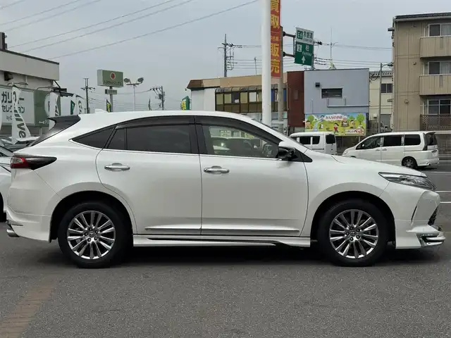 トヨタ ハリアー プログレス 千葉県 2018(平30)年 4.1万km ホワイトパールクリスタルシャイン ワンオーナー/モデリスタエアロ/衝突被害軽減ブレーキ/アダプティブクルーズコントロール/LEDヘッドライト/オートハイビーム/前後コーナーセンサー/カーテンエアバッグ/純正9.2インチSDナビ/Bluetooth/バック＆全方位カメラ/フルセグTV/AM＆FMラジオ/ETC2.0/前後純正ドライブレコーダー/純正フロアマット/ハーフレザーシート/D席パワーシート/純正18インチアルミホイール/プッシュスタート/スマートキー/スペアキー/取扱説明書＆保証書/令和7年記録簿