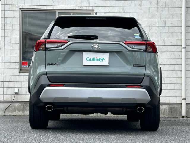 トヨタ ＲＡＶ４ アドベンチャー 道東・釧路十勝 2021(令3)年 4.5万km アーバンカーキ ・ワンオーナー/・パノラマルーフ/・純正9インチディスプレイオーディオ/　（AM/FM/Bluetooth/Miracast）/・バックカメラ/・トヨタセーフティーセンス/・プリクラッシュセーフティ/・レーントレーシングアシスト/・オートマチックハイビーム/・ロードサインアシスト/・レーダークルーズコントロール/・先行車発進告知機能/・横滑り防止機能/・オートライト/・ブラインドスポッドモニター/・コナーセンサー/・クリアランスソナー/・ダウンヒルアシストコントロールシステム/・純正19インチアルミホイール/・ルーフレール/・黒色レザーシート/・黒/オレンジシートカバー/・パワーシート（D席）/・ビルトインETC/・KENWOOD製　前後方向ドライブレコーダー/・コムテック製　レーダー探知機/・トランクマット/・プッシュスタート/・電格ウインカーミラー/・ドアバイザー/・盗難防止装置/・電源ソケット×2/・USB端子×5/・純正フロアマット/・保証書/・取扱説明書/・ナビ取扱説明書